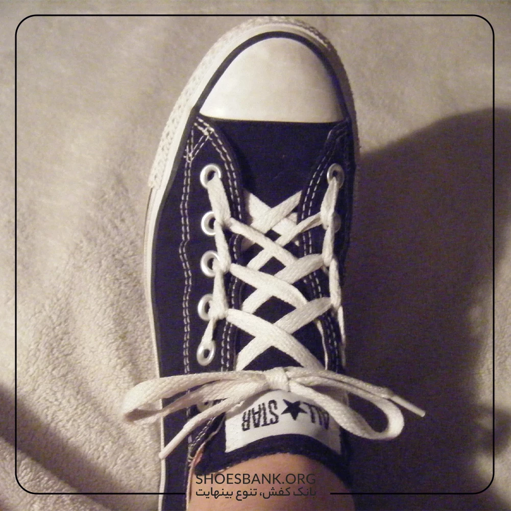 بستن بند کفش به شکل تار عنکبوتی یا Lacing