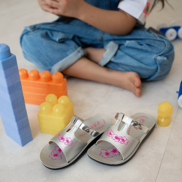 دمپایی دخترانه پاپا مدل تیموتی کد 82