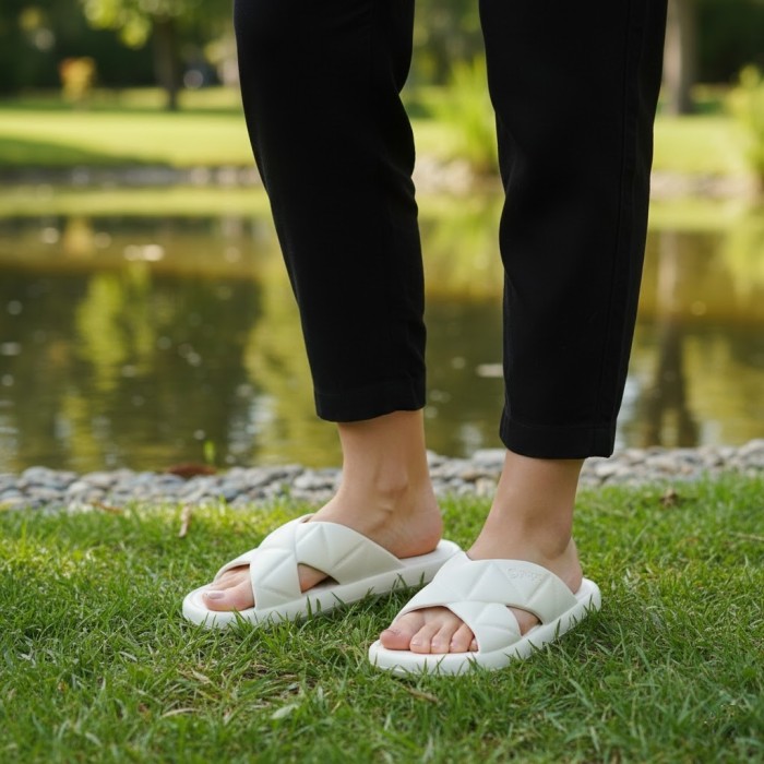 دمپایی زنانه پاپا مدل سبلان کد 18