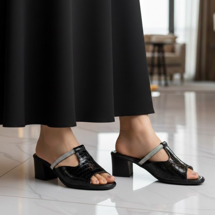 صندل زنانه سیمرغ مدل حدیث نگینی کد 01