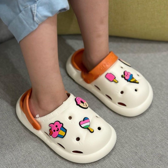 دمپایی بچگانه پایون مدل کراکس الیکا کد 10