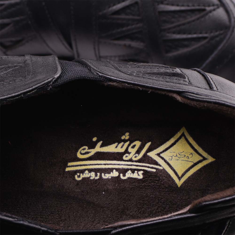 خرید اینترنتی کفش چرم زنانه پاشنه بلند روشن مدل خانمی رنگ مشکی