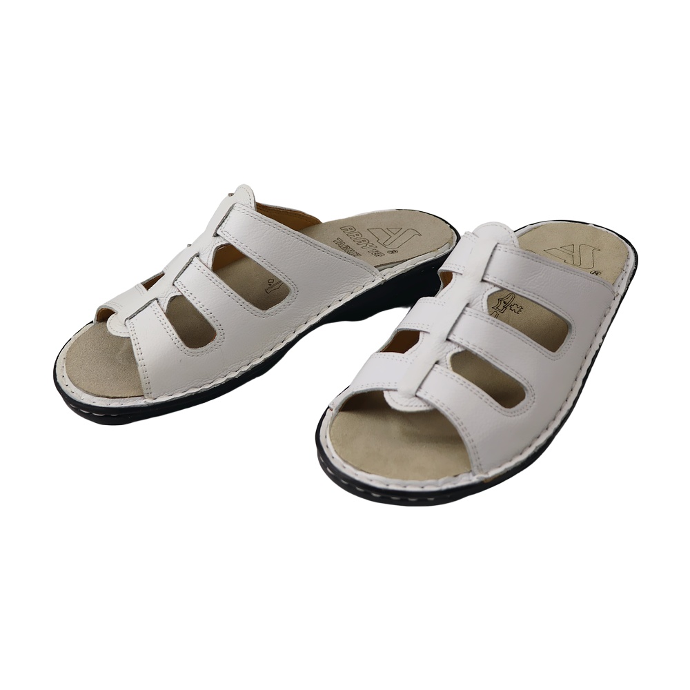 خرید آنلاین دمپایی چرم طبیعی زنانه آرای مدل سویل کد 18